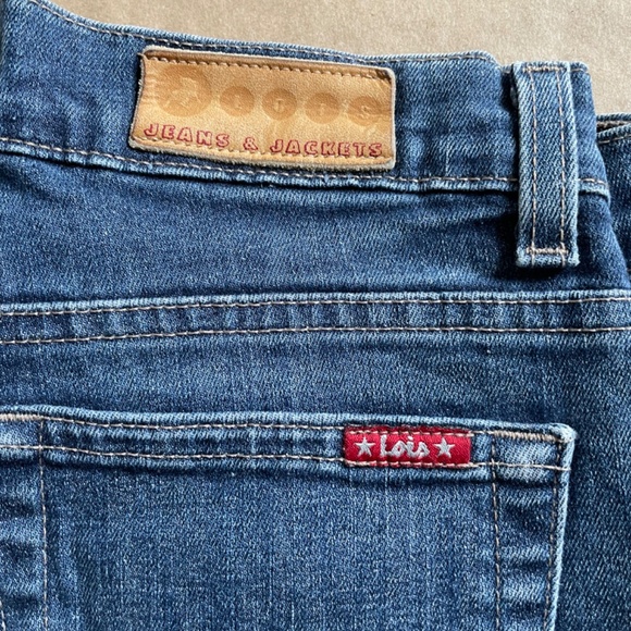 Capris length Jeans.  Made in Canada size 28 - Picture 6 of 11